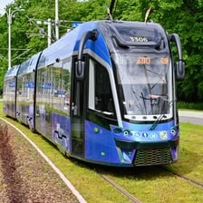 <p>Tramwaj przez Popowice</p>