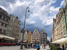 Ciemne chmury nad Rynkiem