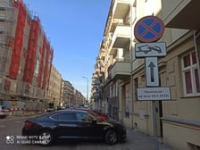 <p>Niezgodnie z prawem zaparkowane samochody</p>