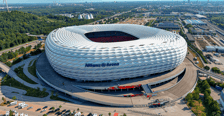 <p>Pojemność &ndash; 67 000</p>
<p>Klub &ndash; FC Bayern Monachium</p>
<p>Mecze Euro 2024:</p>
<ul>
<li><strong>Niemcy &ndash; Szkocja (mecz otwarcia)</strong></li>
<li>Słowenia &ndash; Serbia</li>
<li>Dania &ndash; Serbia</li>
<li>Rumunia &ndash; Ukraina</li>
<li>spotkanie 1/8 finału</li>
<li>spotkanie 1/2 finału</li>
</ul>