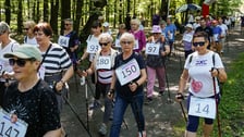 Uczestnicy mistrzostw w joggingu i nordic walking  w parku Zachodnim, 15 czerwca 2024 r.