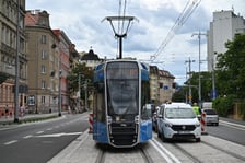Przejazdy próbne tramwajów przez ul. Pomorską.