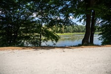 Nowa trasa pieszo-rowerowa wzdłuż Oławy łącząca most Rakowiecki z kładką Siedlecką.