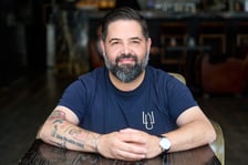 <p>Juan Luis Fernandez, znakomity szef kuchni z Hiszpanii, kt&oacute;rego restauracje zdobyły łącznie cztery gwiazdki Michelina</p>