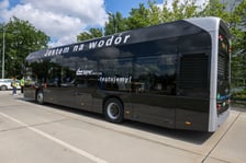 Wrocławskie MPK do 5 sierpnia testuje wodorowy autobus marki Nesobus.