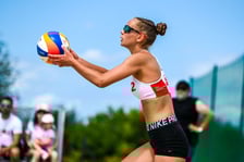 Inez Chmielewska i Jagna Grosicka na turnieju o mistrzostwo Polski młodziczek w siatkówce plażowej