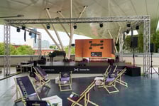 Pitlane Summer Bar na dachu Wroclavii