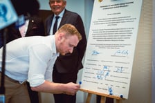 <p>Podpisanie partnerstwa na rzecz jakości obsługi towarowej w historycznym centrum miasta Wrocławia (17.07.2024)</p>