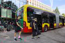 Drużyna WKS-u na lotnisko udała się autobusem MPK. Stamtąd samolotem dotarli na mecz z Riga FC