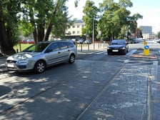 <p>Przykłady nieprawidłowego parkowania</p>