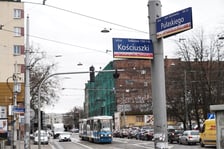 Na 270-metrowym odcinku ulicy Pułaskiego - między Małachowskiego a Kościuszki - do gruntownego remontu jest wszystko: jezdnia, tory i chodniki, a także liczne sieci podziemne