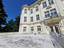 Remont zamku w Leśnicy