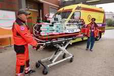 Wojewódzki Szpital Specjalistyczny im. J. Gromkowskiego uruchamia nową karetkę neonatologiczną