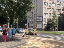 <p>Straż Pożarna neutralizowała substancje ropopochodne na jezdni kilku ulic we Wrocławiu</p>