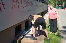 Wspólna akcja przedstawicieli stowarzyszenia Bonitum,  mieszkańców i samorządowców.