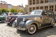 Samochody na MotoClassic 2024 r.