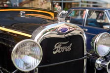 Samochody na MotoClassic 2024 r.