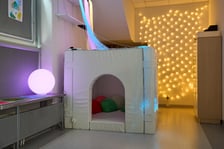 <p>Sala integracji sensorycznej w przedszkolu integracyjnym nr 35 &bdquo;Tęczowy Domek&rdquo; przy ul. gen. K. Pułaskiego prezentowana podczas konferencji zorganizowanej 23 sierpnia z okazji uruchomienia we Wrocławiu 35 nowych sal</p>