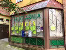 Zamknięta księgarnia DODO przy ul. Czarnieckiego 11C na osiedlu Szczepin we Wrocławiu