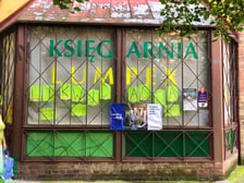 Zamknięta księgarnia DODO przy ul. Czarnieckiego 11C na osiedlu Szczepin we Wrocławiu