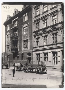 <p>Kamienica przy obecnej ul. Nehringa 9-11, 1913</p>