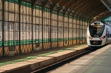 Stacja kolejowa z dworcem Wrocław Główny, marzec 2023