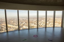 <p>Taras widokowy w Sky Towerze</p>