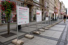 <p>Wystawa &bdquo;Wrocławianka Roku 2023&rdquo; przy Oławskiej</p>