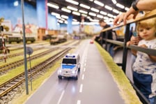 Kolejkowo i Policja Dolnośląska rozpoczynają akcję „Bezpieczna droga do szkoły”