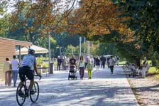 Mieszkańcy Wrocławia spacerują nad Odrą 22.09.2024