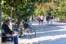 Mieszkańcy Wrocławia spacerują nad Odrą 22.09.2024