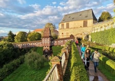 Zamek w Nowym Miescie nad Metują