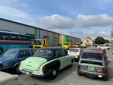 Ewakuacja eksponatów z Muzeum Motoryzacji WENA w Oławie
