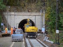 Prace w tunelu w Dłupolu Zdrój