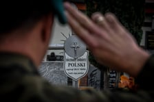 Żołnierze 10 Wrocławskiej Brygady Łączności wzięli udział w corocznej akcji „Żołnierska Pamięć”.
