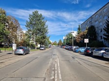 <p>Ulica Bezpieczna przed remontem</p>