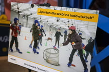 Lekcja WF-u na lodowisku przy Orbicie (15 listopada)