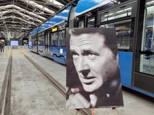 Uroczystość nadania imienia Marka Hłaski wrocławskiemu tramwajowi, 22 listopada 2024