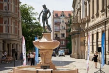 Odsłonięcie fontanny Szermierz po renowacji w czerwcu 2023 roku