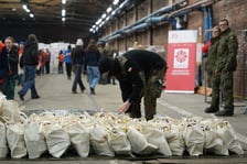 Pierwszy dzień pakowania Paczek Dobrych Relacji. Wrocław, 04.12.2024