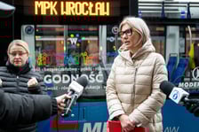 Dziś, 10 grudnia, w Międzynarodowy Dzień Praw Człowieka, wyruszył tramwaj poświęcony naszym niezbywalnym prawom. Na przystanku "Opera" nastąpiła inauguracja tramwaju, który tak oklejony będzie kursował przez cały rok