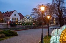 <p>Świąteczne iluminacje i ozdoby we Wrocławiu, Ostr&oacute;w Tumski</p>