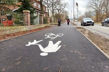 Nowa droga dla pieszych i rowerzystów na al. Poprzecznej na Osobowicach