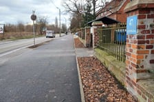 Nowa droga dla pieszych i rowerzystów na al. Poprzecznej na Osobowicach