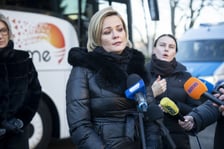 <p>Karolina Cis-Wawrzyniak, dyrektorka SP nr 50, zapewnia, że szkoła korzysta ze sprawdzonych przewoźnik&oacute;w, ale i tak zgłasza chęć kontroli pojazd&oacute;w przed wyruszeniem dzieci na wycieczkę</p>