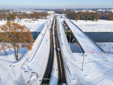 Stare i nowe mosty Chrobrego we Wrocławiu w styczniu 2025