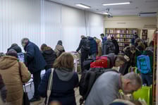 Kiermasz książek w bibliotece przy ul. Szewskiej 78 we Wrocławiu