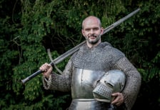 <p>Rekrutacja do grupy rekonstrukcji historycznych Wiwern na Ostrowie Tumskim</p>