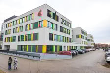 <p>Alpiniści przebrani za superbohater&oacute;w odwiedzili dzieci ze szpitala</p>