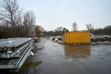 Rozbiórka dawnego marketu przy ul. Średzkiej w Leśnicy